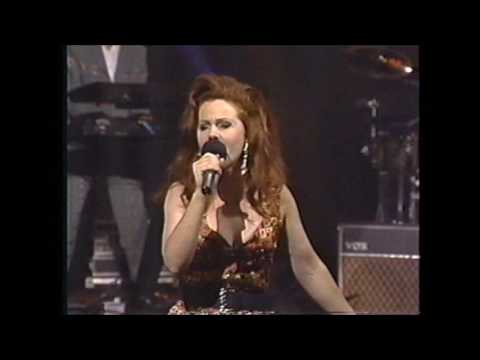 The B-52's - Tell It Like It T-I-Is (Jay Leno 1992)