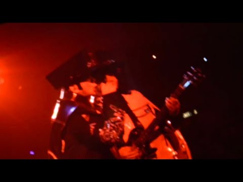 Video thumbnail for 崩裂 (Breakdown) (Live at Hong Kong Coliseum 2017)