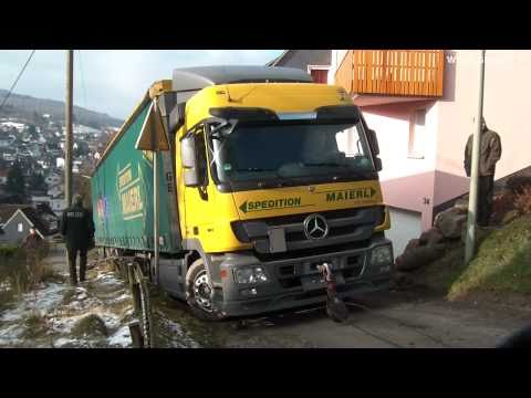 21.01.2011 Wieder LKW festgefahren