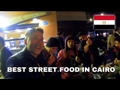 0.50$ STREET FOOD with LOCALS in Cairo, Egypt 🇪🇬