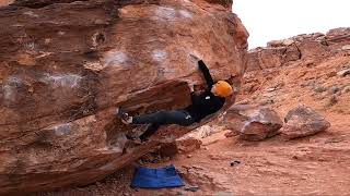 Video thumbnail of Monkey's Uncle, V8. Red Rocks