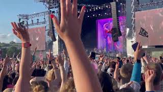 Olivia Rodrigo &amp; Lilly Allen | F*** You | Glastonbury 2022