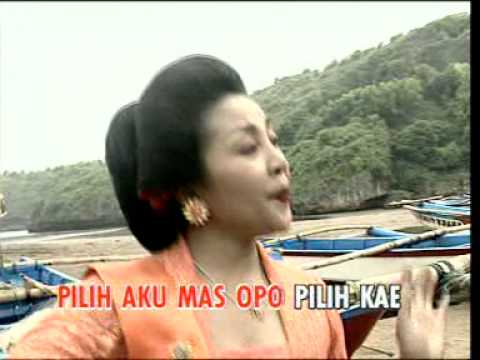 Tahu Opo Tempe  - Titiek Nourma / Manthous