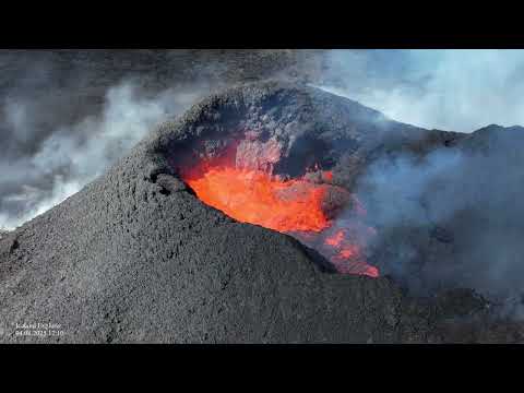 Drone scans the crater, detects hot lava flows 600 m. east from crater❗Lava travels by tubes! 04.08