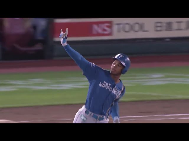 【10回表】勝負強さ見せた!! ファイターズ・万波中正 右中間スタンドへ勝ち越しグランドスラム!!  2024年8月6日 東北楽天ゴールデンイーグルス 対 北海道日本ハムファイターズ
