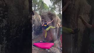 Video thumbnail de El abrazo del oso, 6b. Albarracín