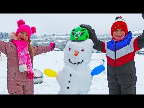 Gaby and Alex had a Winter Fun in the Snow