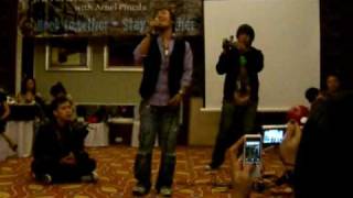 Arnel Pineda- Why Can&#39;t This Night Go On Forever