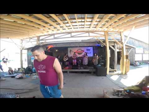 The Galpines - Warshin' (Live at Folly Fest 2015)