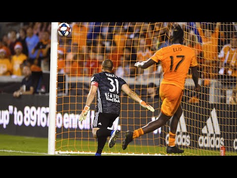 Every Angle: Alberth Elis heads home a beautiful cross from Romell Quioto