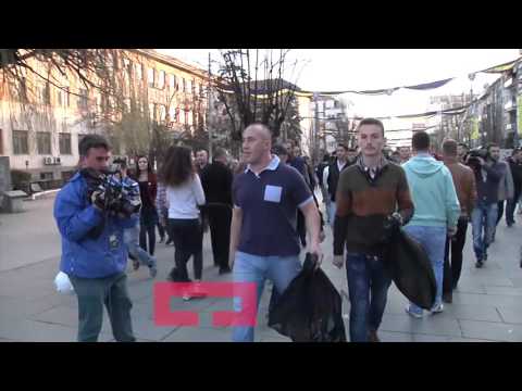 Ramush Haradinaj duke pastruar pas protestes