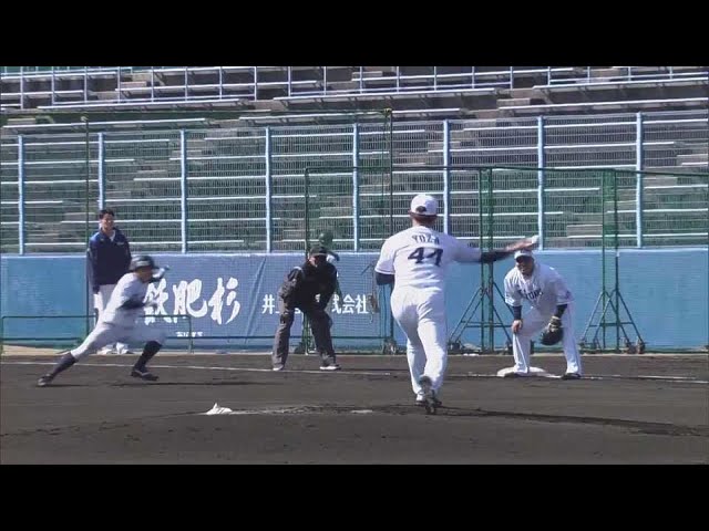 【春季キャンプ】ライオンズ・與座海人が素早い牽制でランナーをアウトにする!! 2022年2月11日 埼玉西武ライオンズ