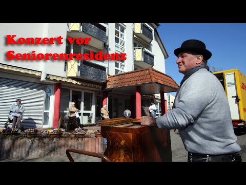 Konzert vor Seniorenresidenz