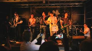 The Black Bees - Rock This Town