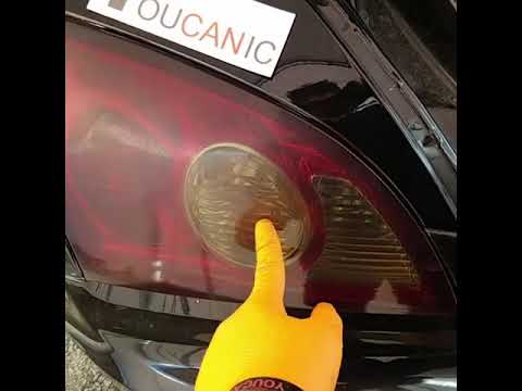 Know How to Replace Your 2004-2008 Chrysler Crossfire Rear Turn Signal