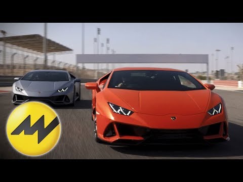 Lamborghini Huracan EVO vs. Performante | Motor News | Motorvision