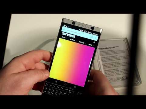 BlackBerry KEYone Hands On #MWC2017