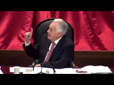 Bartlett admits to having carried out the fraud in 1988. But under AMLO, he is a "patriot."