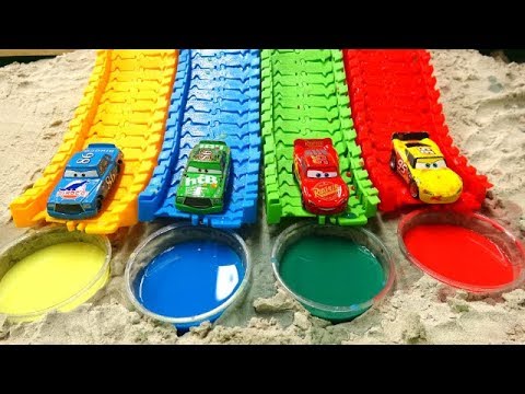 Learn the color with Disney Cars, colorful water for children!