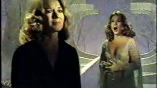 VIKKI CARR (Live) - Make It Easy On Yourself / Knowing When To Leave