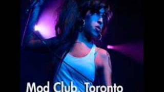 Amy Winehouse - Addicted (Live Toronto Mod Club 2007)
