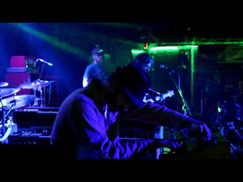 Dopapod: Vol. 3 #86 [4-Cam/HD] 2012-11-29 - New Haven, CT