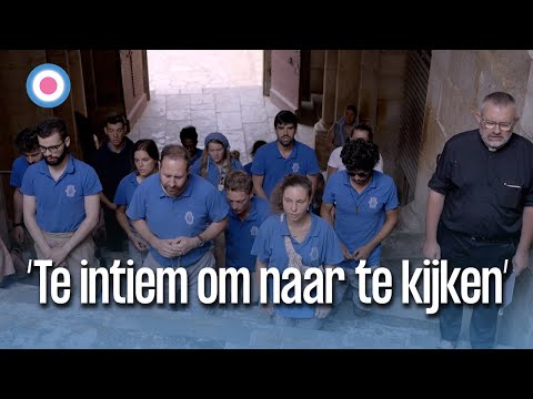 Francis visits penitents in Rocamadour, France | KRO-NCRV