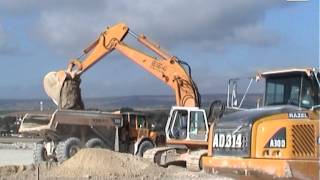 preview picture of video 'LGV Est Lot 22: Liebherr R954B & Volvo Dumpers, Champfleury - Reims, France, 2004.'