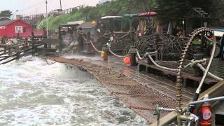 preview picture of video '2014 King Tide Slams Pacifica Boat Docks'