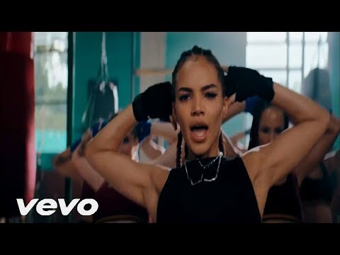 Leslie Grace & Farina - Lunes a Jueves ((intro))