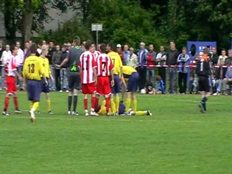 12/06/2009 Relegationsspiel SC Heroldstatt - TSV Blaustein Foul