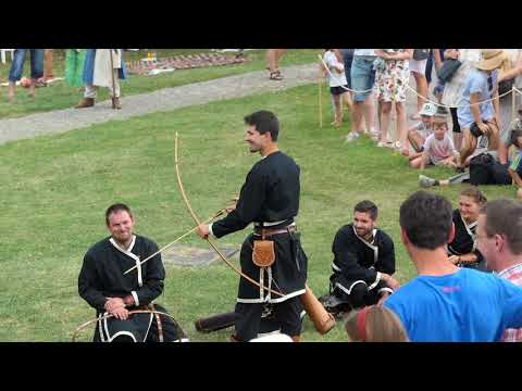 Demonstration of traditional English longbow on Pribinova Nitrawa festival, Nitra 2018