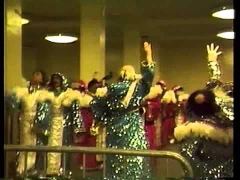 1990 Show of Shows Avalon String Band "Heaven Help Us" Pit and Aisle