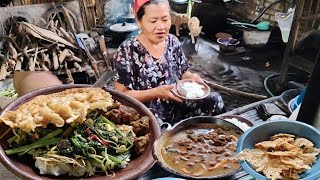 Download lagu Saatnya kita tumis kangkung sudah beberapa hari gak masak sayur hijau² , makannya daging aja  mp3