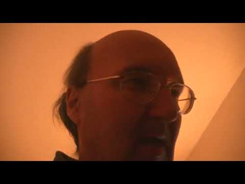 MongoTV_8847 - LOOKING AT GAMER PC HARDWARE - Part 1013 - Windows 9x - Microsoft