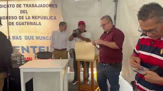 Empleados del Congreso en votación para elegir dirigencia sindical