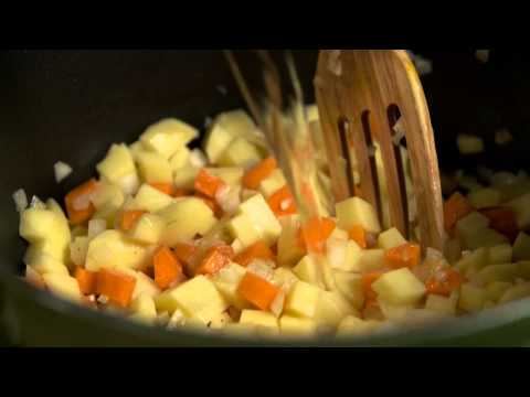 Fisksoppa med saffran & körsbäretomater