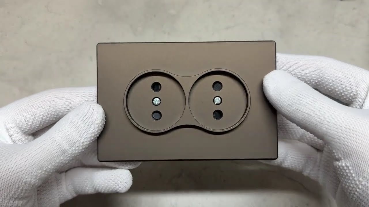 Розетка подвійна без заземлення мокко VIDEX NOTA (VF-NT-SK2-BR)