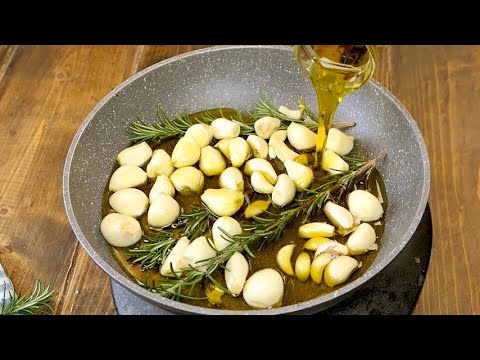 , title : 'Aglio confit: fai bollire l'olio extravergine d'oliva e l'aglio per fare la conserva'