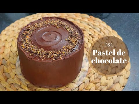 Pastel de chocolate con ganache.