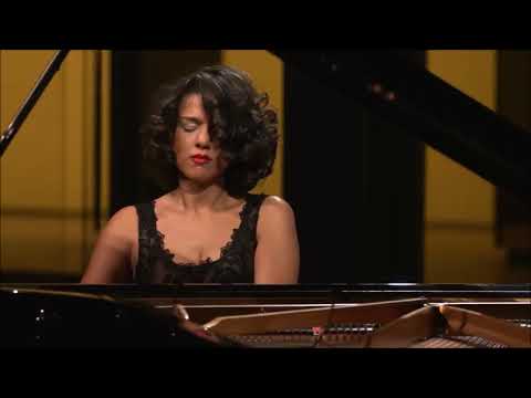 Khatia Buniatishvili - Liszt: 6 Grandes études de Paganini S. 141, no. 3 "La campanella"
