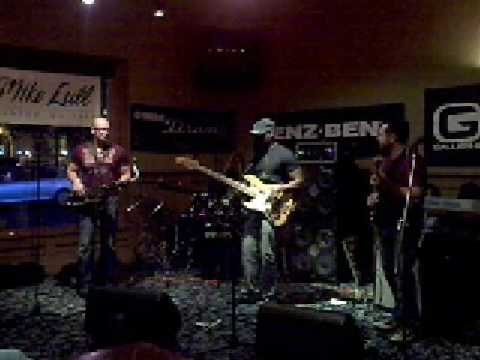 Pulizzi/Barnes/Hubbard/McKelley @ Namm Bass Bash 2009 - In My Head