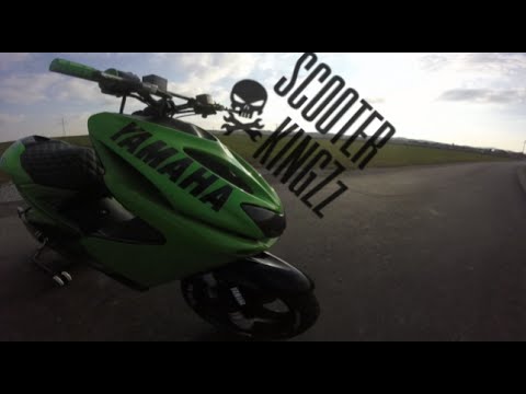 Scooterporn #02 - Kawa-Green StreetRox
