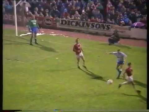 Barnsley 1 Sheff Wed 2 FLC 27-10-87 action