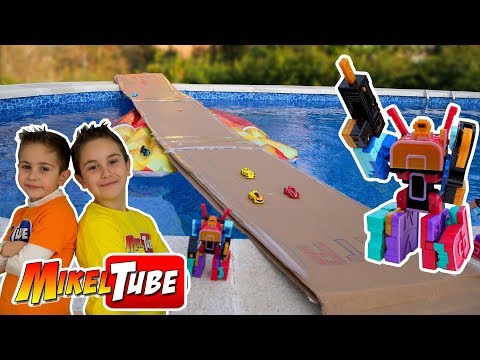 Mikel y Leo descubren la tecnología Tornado y LetraBots