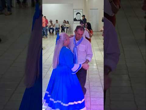 na associação de idosos São Vicente de Paulo em Palmital no Paraná.Brasil #shotrs #baile #dancarinos