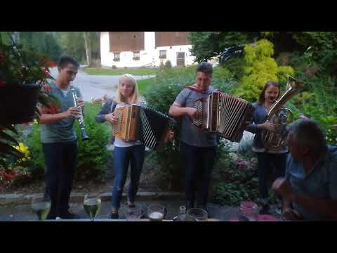 Geschwister Scharf mit Papa - Bei uns dahoam