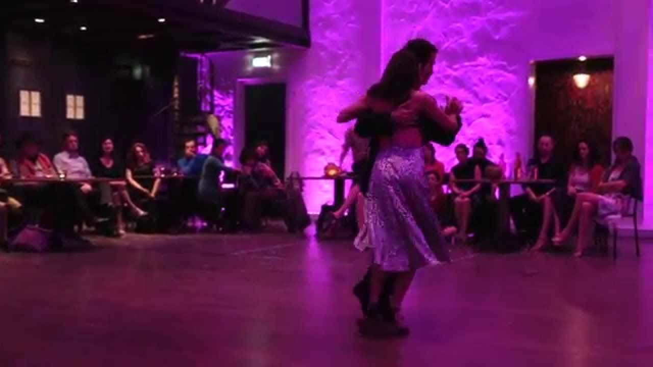 Alejandro Berón & Verónica Vázquez  3 02/04/2015