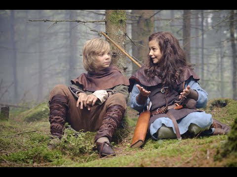 Hornblåsande viking (höger i bild) från Östbyn, gjorde även ett vajerstunt över en jättejättedjup ravin med läskigt vatten och är faktiskt med riktigt mycket tillsammans med alla vänner vikingarna. Hornblåsande viking (höger i bild) från Östbyn, gjorde även ett vajerstunt över en jättejättedjup ravin med läskigt vatten och är faktiskt med riktigt mycket tillsammans med alla vänner vikingarna.