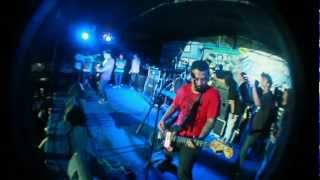 Download lagu BLINGSATAN ' Jadilah Pemberani ' live at Closing Party SMAN 17 Sby mp3 Download lagu BLINGSATAN ' Jadilah Pemberani ' live at Closing Party SMAN 17 Sby mp3